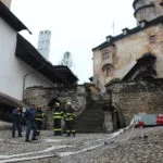 Fotografia z nácviku hasičského zásahu v priestoroch Oravského hradu. 10