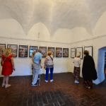 Fotografia z vernisáže výstavy M. Knapa. 3