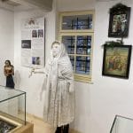 Fotografia vyobrazujúca exponáty z výstavy venovanej Vianociam vo Florinovom dome.