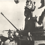 Obrnený čln Dunajskej flotily ZSSR pri Bratislave, apríl 1945 (zdroj zbierkový fond OM H-1893-16)