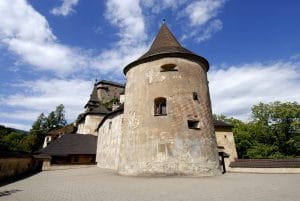 Archívna bašta pred obnovou.