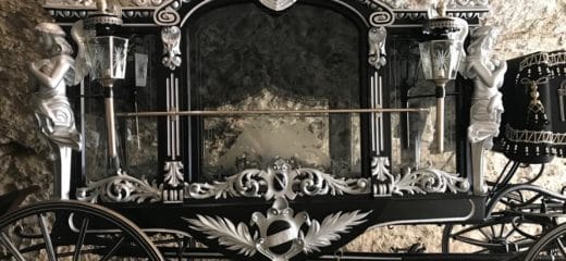 Reštaurovanie historického pohrebného koča