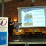 riaditeľka OM informuje návštevníkov o stave Oravskej lesnej železnice