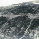 Prevoz guľatiny na 2. úvrati Kysuckej časti trate - historická fotografia.