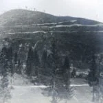 Viditeľný systém úvratí po ťažbe na Beskyde - historická fotografia.